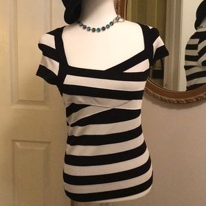 White House Black Market Tops - White House Black Market Top White House Black Market Tops - White House Black Market Top